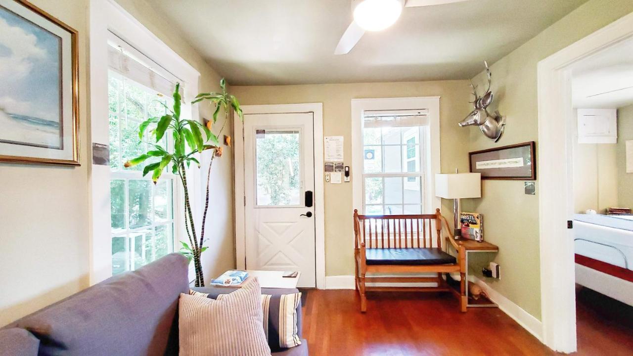 Ut Moody Center Downtown Eco Pecan Tree House Free Wifi Parking Quiet Office Austin Extérieur photo